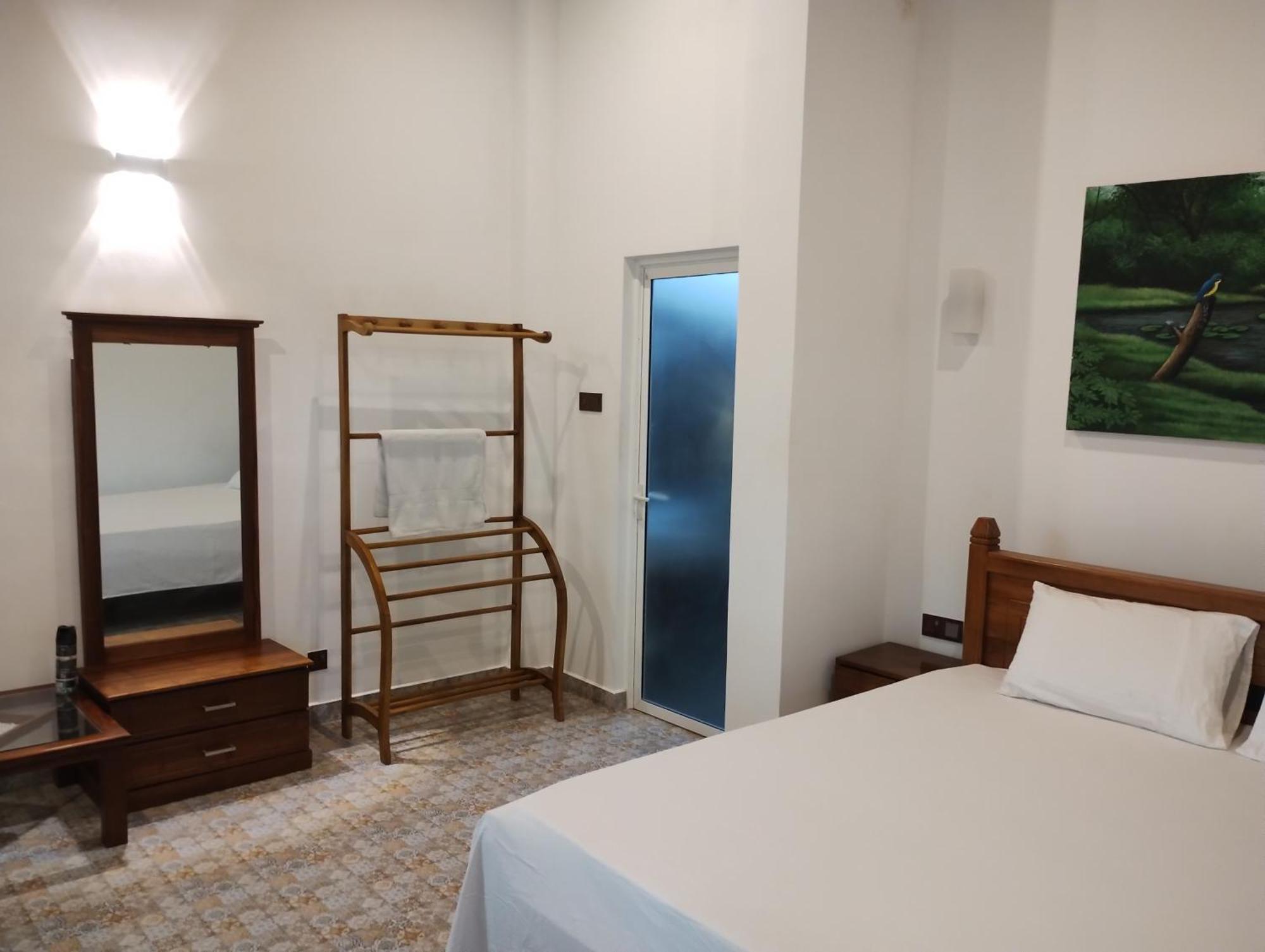 Luxury Apartment The Walkers Nest كاندي المظهر الخارجي الصورة
