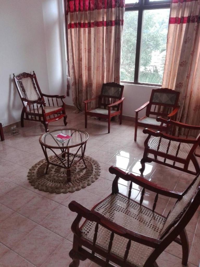 Luxury Apartment The Walkers Nest كاندي المظهر الخارجي الصورة